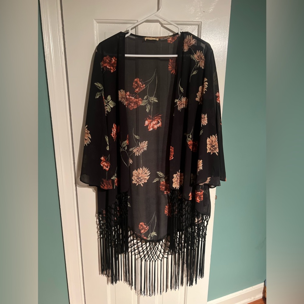 Soprano kimono - black with flowers and tassels